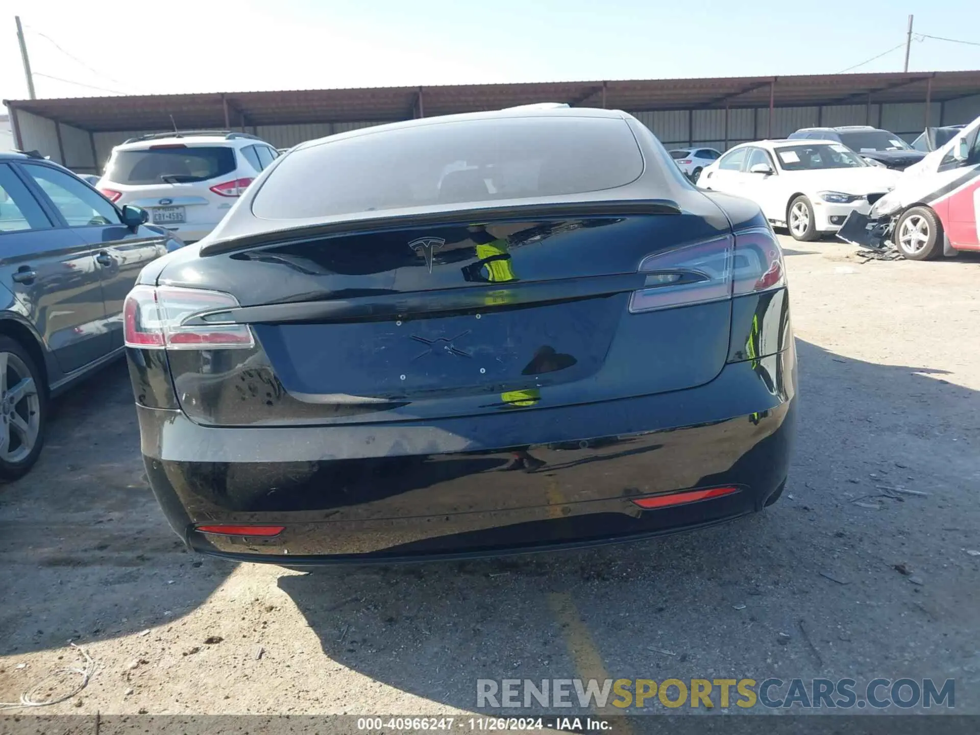 15 fotografías del automóvil dañado 5YJSA1E28LF414851 TESLA MODEL S 2020