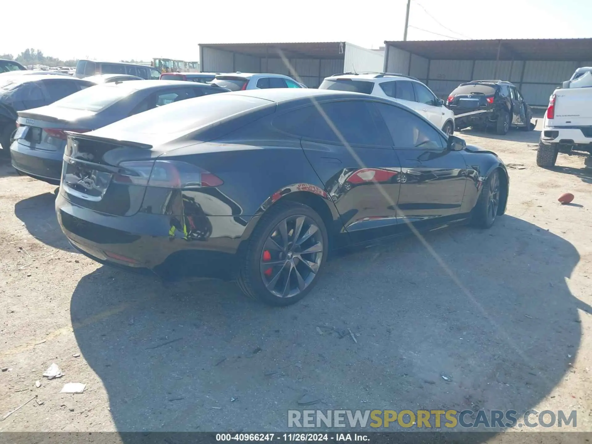 4 fotografías del automóvil dañado 5YJSA1E28LF414851 TESLA MODEL S 2020
