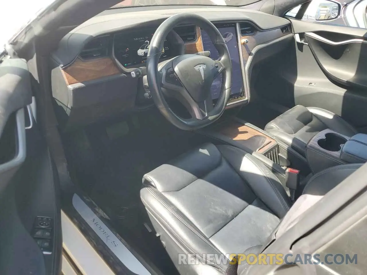 8 fotografías del automóvil dañado 5YJSA1E29LF365241 TESLA MODEL S 2020