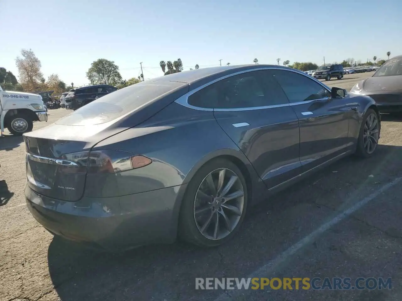 3 fotografías del automóvil dañado 5YJSA1E29LF366969 TESLA MODEL S 2020