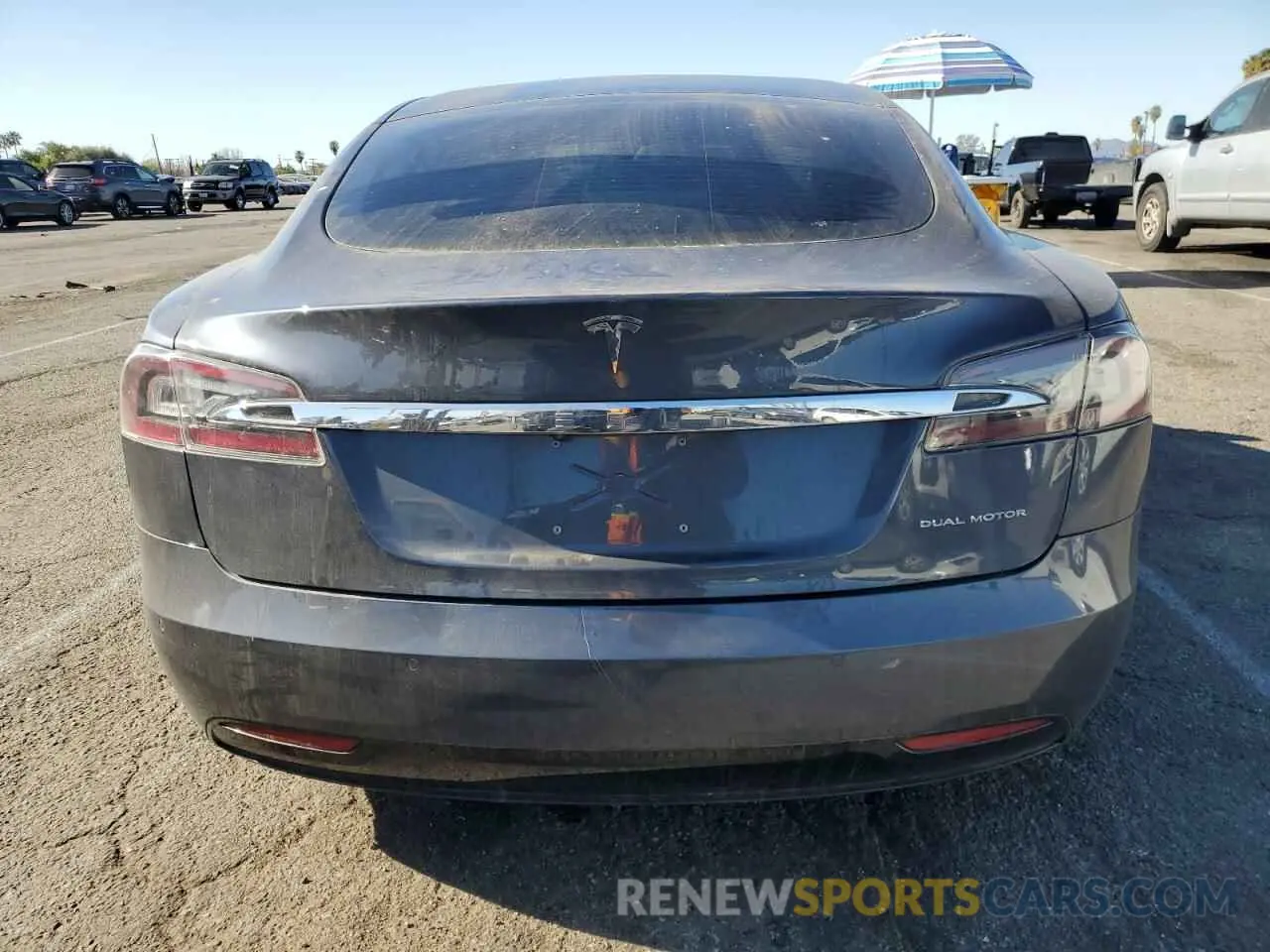 6 fotografías del automóvil dañado 5YJSA1E29LF366969 TESLA MODEL S 2020