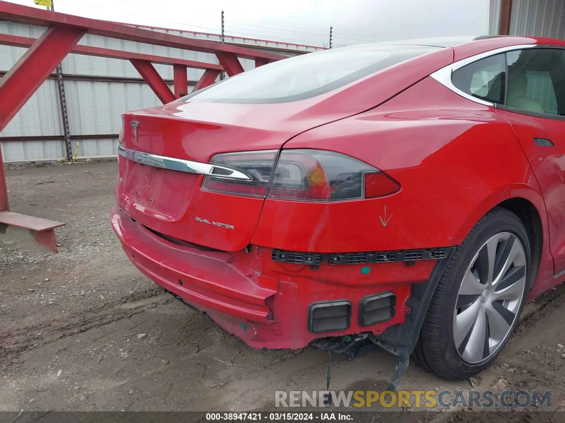 18 fotografías del automóvil dañado 5YJSA1E29LF416172 TESLA MODEL S 2020