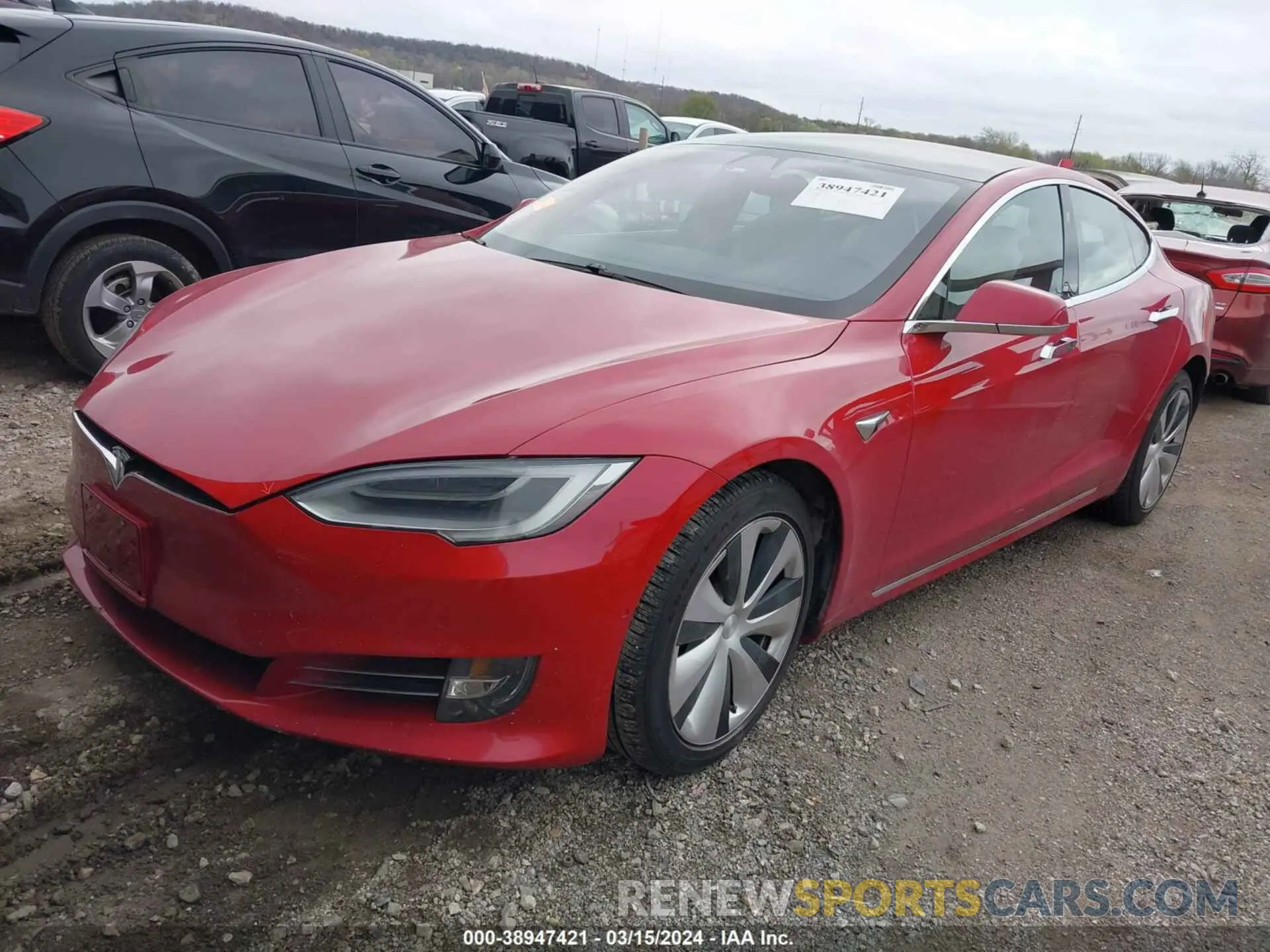 2 fotografías del automóvil dañado 5YJSA1E29LF416172 TESLA MODEL S 2020