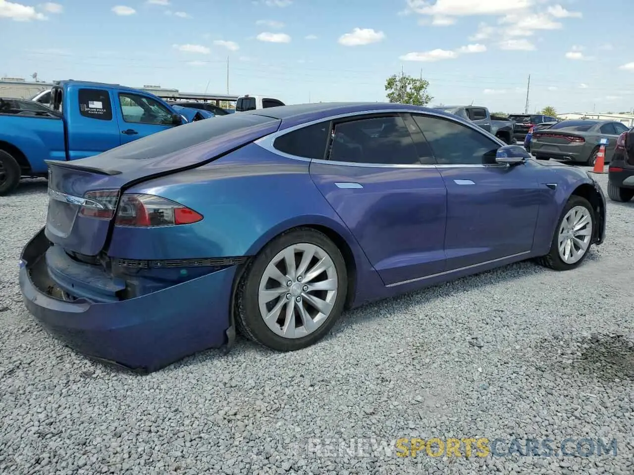 3 fotografías del automóvil dañado 5YJSA1E2XLF354135 TESLA MODEL S 2020