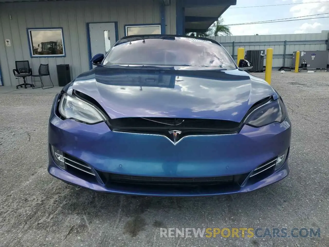 5 fotografías del automóvil dañado 5YJSA1E2XLF354135 TESLA MODEL S 2020