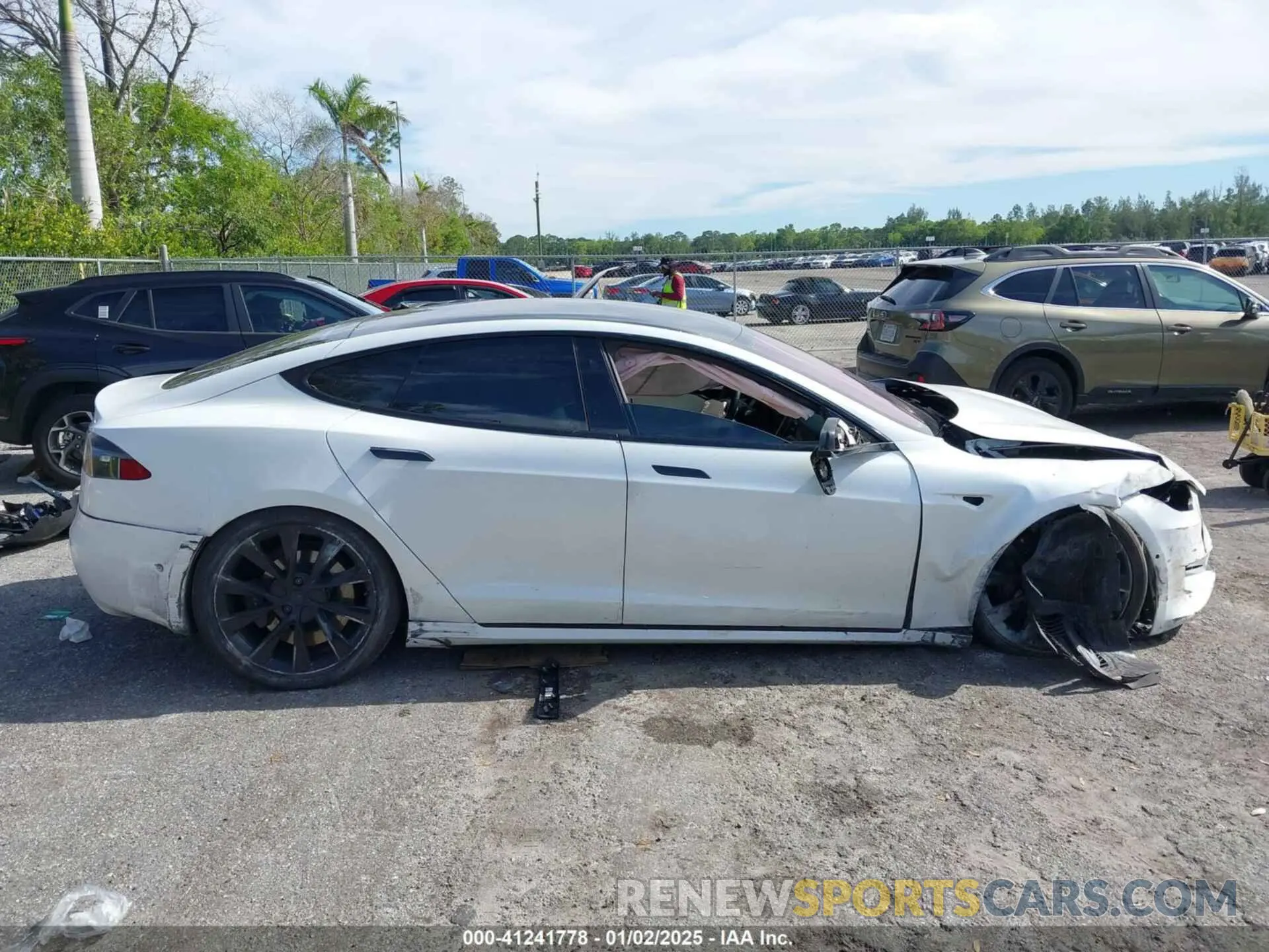 12 fotografías del automóvil dañado 5YJSA1E2XLF360260 TESLA MODEL S 2020