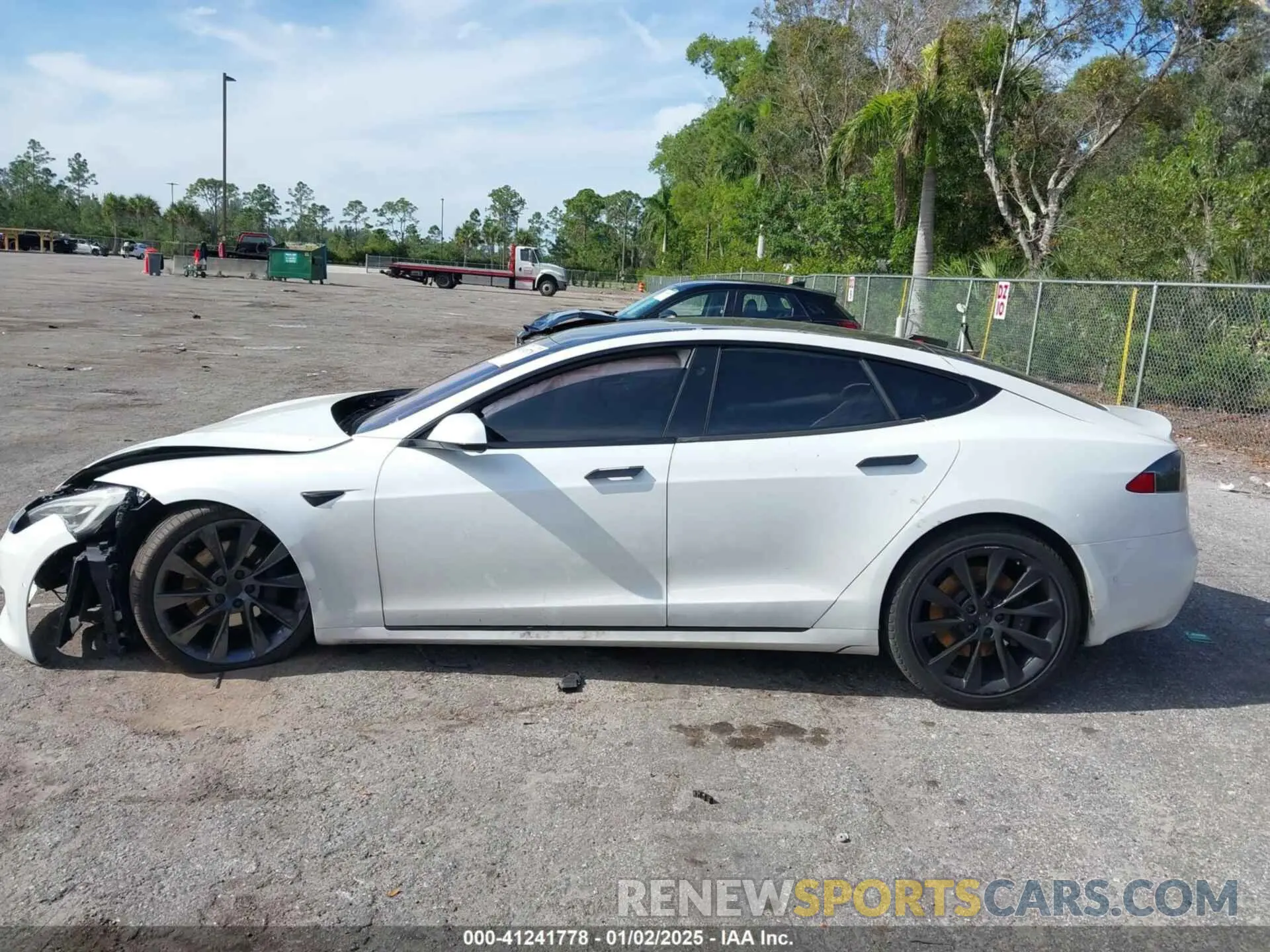 13 fotografías del automóvil dañado 5YJSA1E2XLF360260 TESLA MODEL S 2020