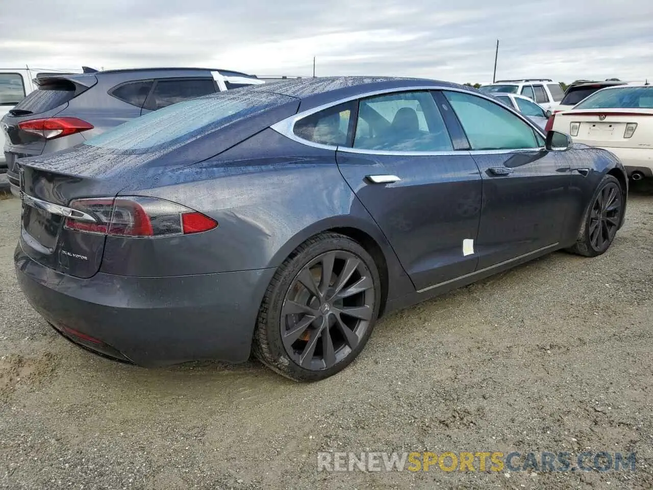 3 fotografías del automóvil dañado 5YJSA1E2XLF413121 TESLA MODEL S 2020