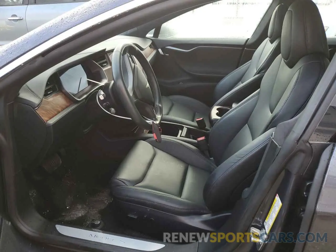 7 fotografías del automóvil dañado 5YJSA1E2XLF413121 TESLA MODEL S 2020
