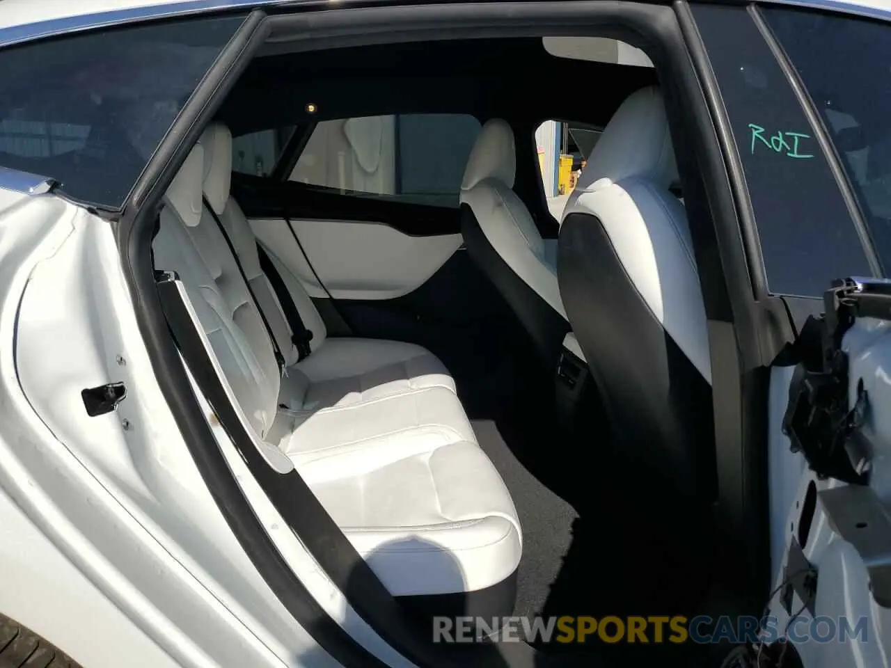10 fotografías del automóvil dañado 5YJSA1E2XLF415645 TESLA MODEL S 2020