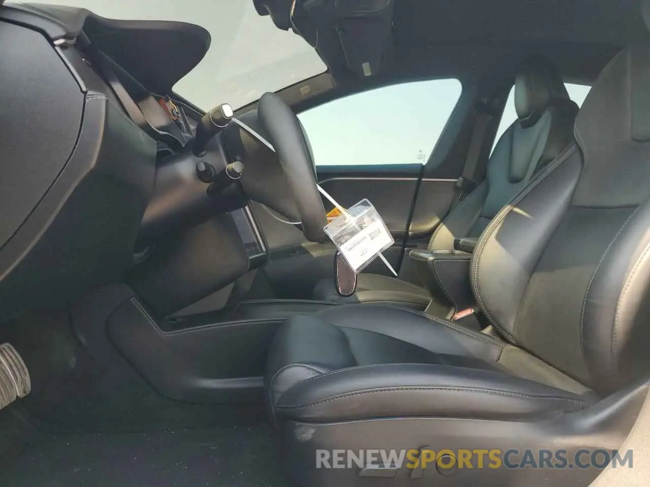 7 fotografías del automóvil dañado 5YJSA1E42LF379600 TESLA MODEL S 2020