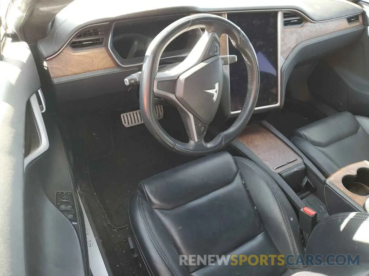 8 fotografías del automóvil dañado 5YJSA1E45LF382717 TESLA MODEL S 2020