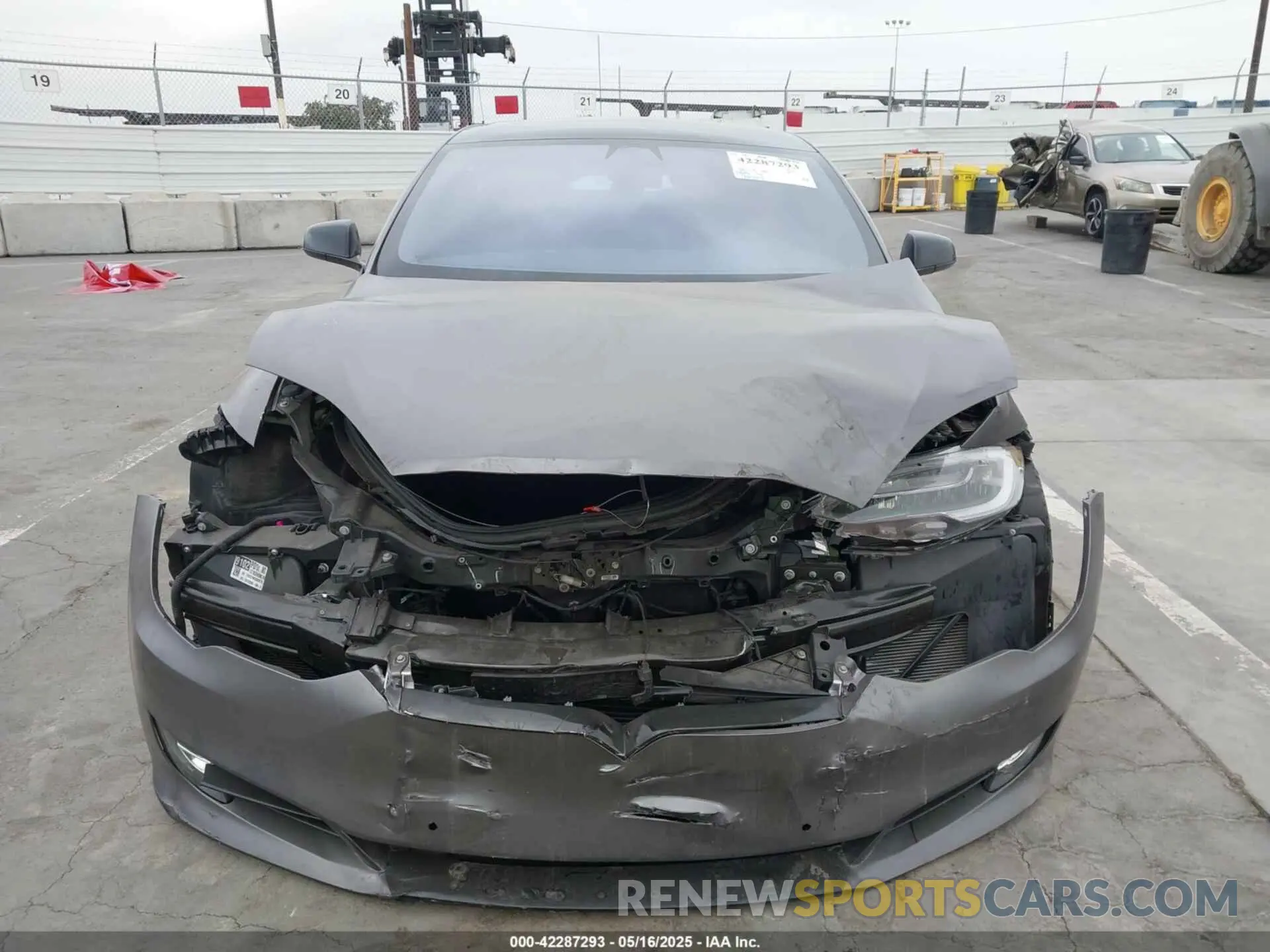 12 fotografías del automóvil dañado 5YJSA1E49LF389105 TESLA MODEL S 2020
