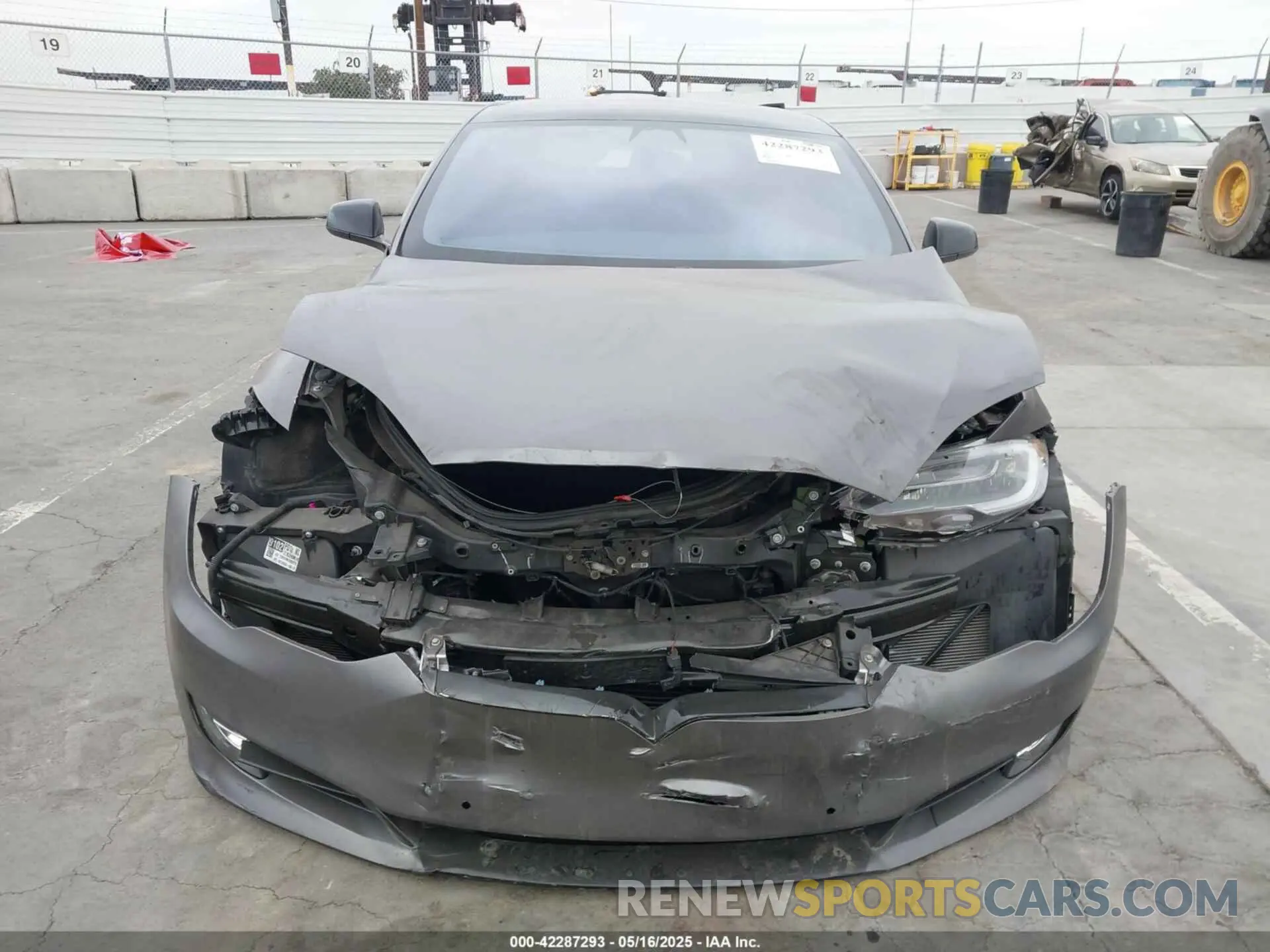 6 fotografías del automóvil dañado 5YJSA1E49LF389105 TESLA MODEL S 2020