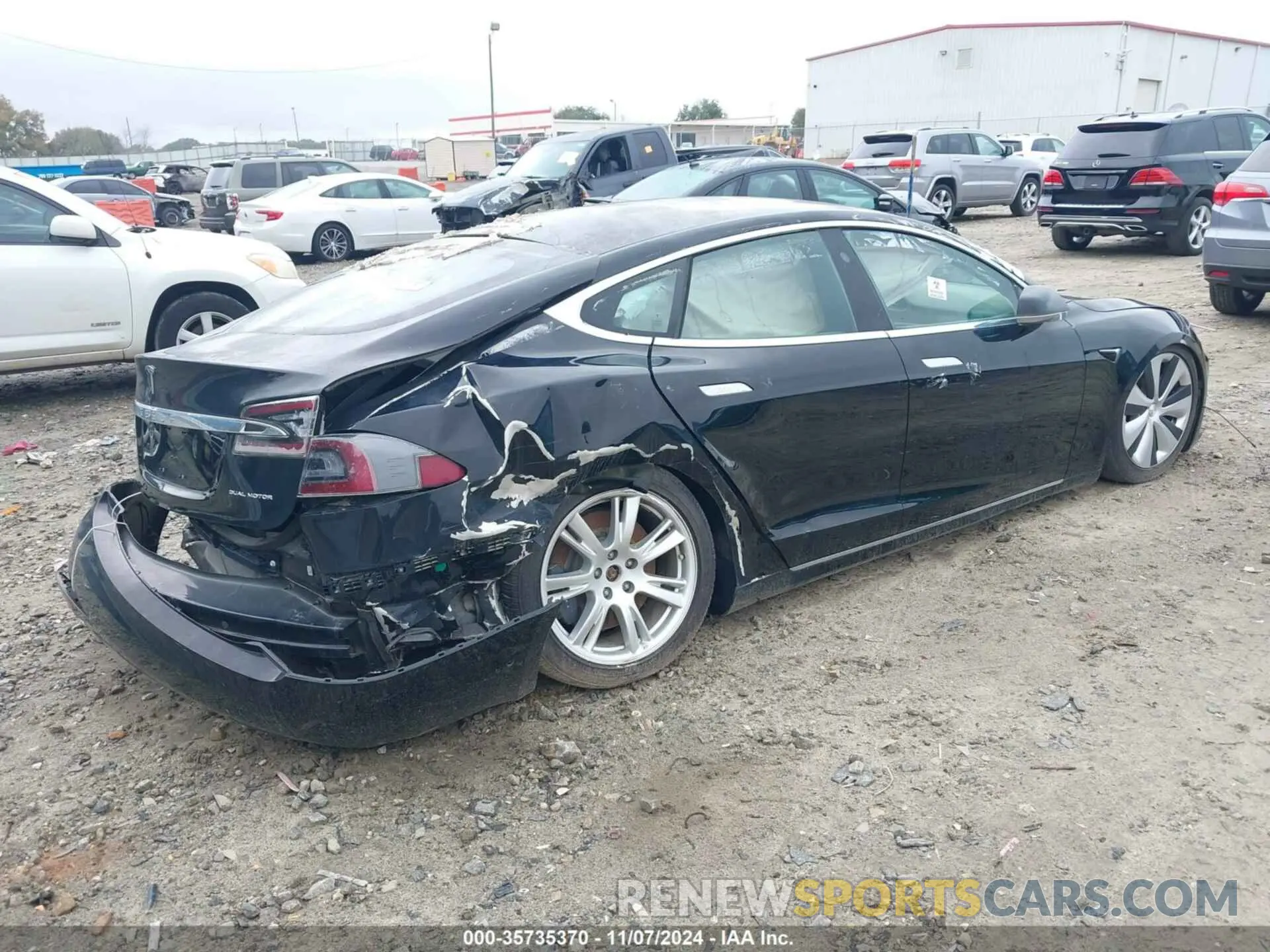 4 fotografías del automóvil dañado 5YJSA1E20MF427742 TESLA MODEL S 2021