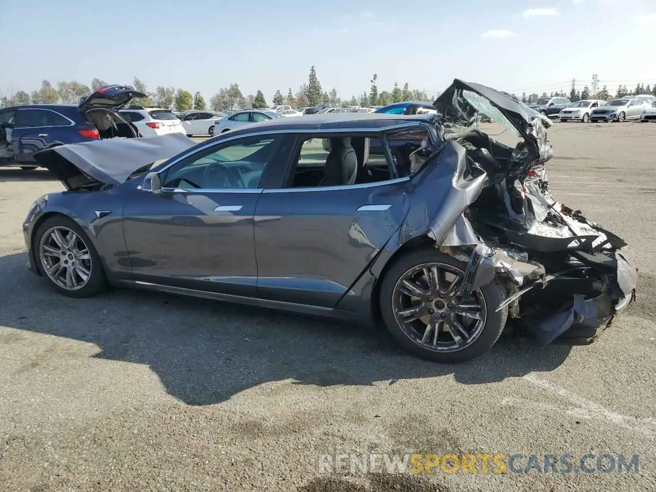 2 fotografías del automóvil dañado 5YJSA1E26MF427194 TESLA MODEL S 2021