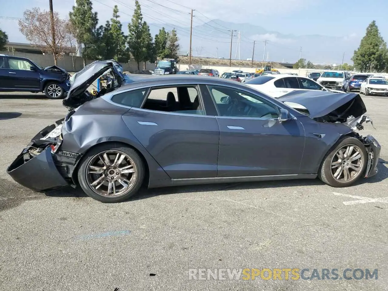 3 fotografías del automóvil dañado 5YJSA1E26MF427194 TESLA MODEL S 2021