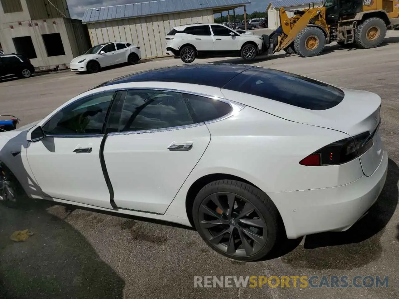 2 fotografías del automóvil dañado 5YJSA1E27MF424174 TESLA MODEL S 2021