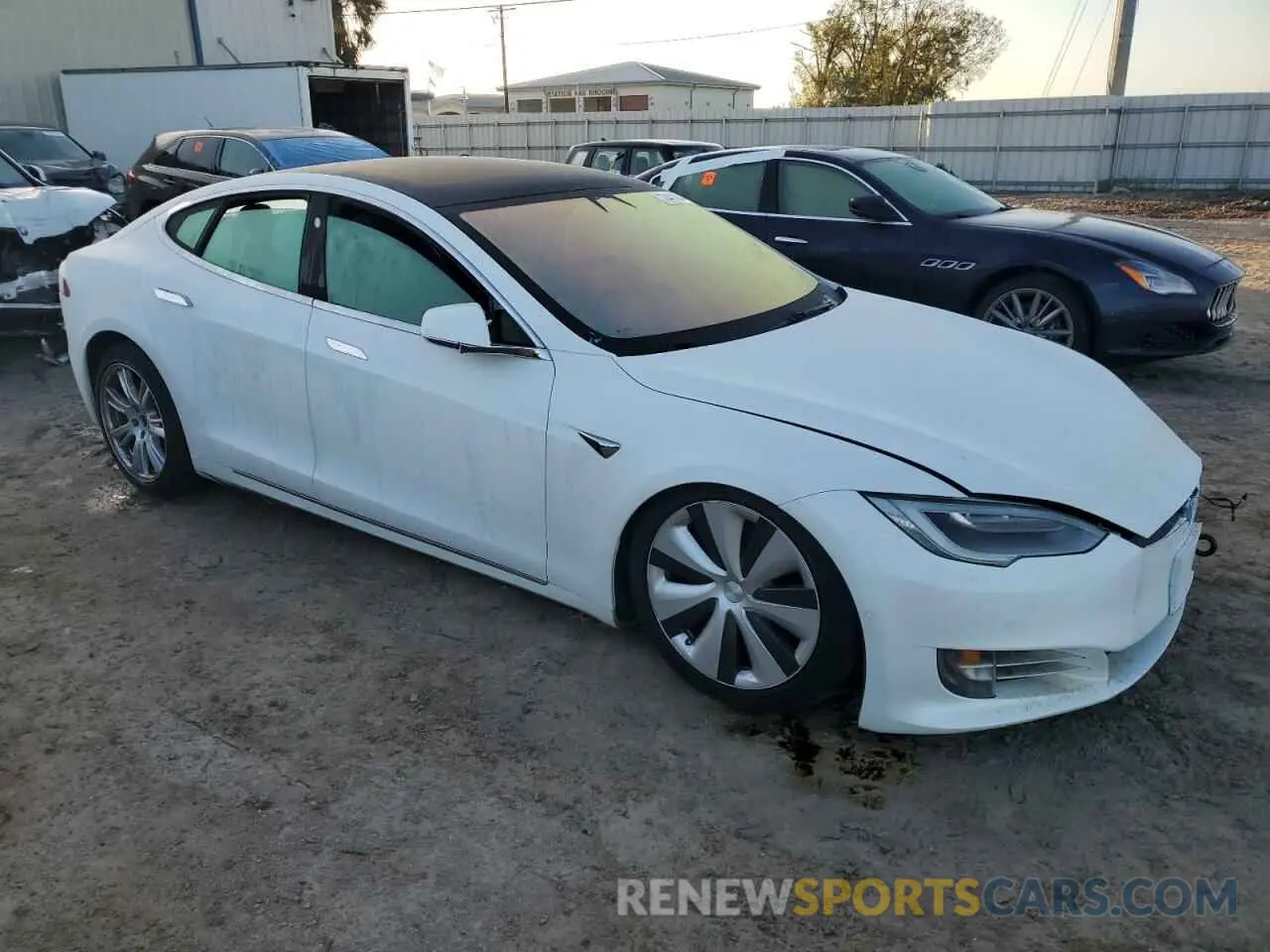 4 fotografías del automóvil dañado 5YJSA1E28MF421736 TESLA MODEL S 2021