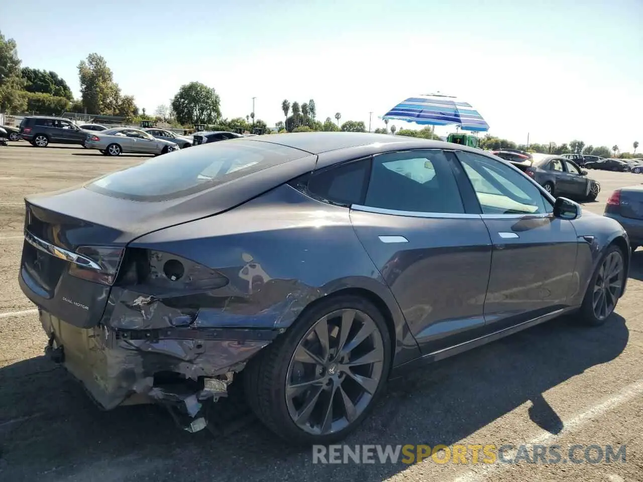 3 fotografías del automóvil dañado 5YJSA1E28MF425611 TESLA MODEL S 2021
