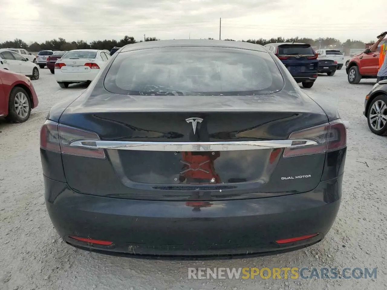 6 fotografías del automóvil dañado 5YJSA1E2XMF425142 TESLA MODEL S 2021
