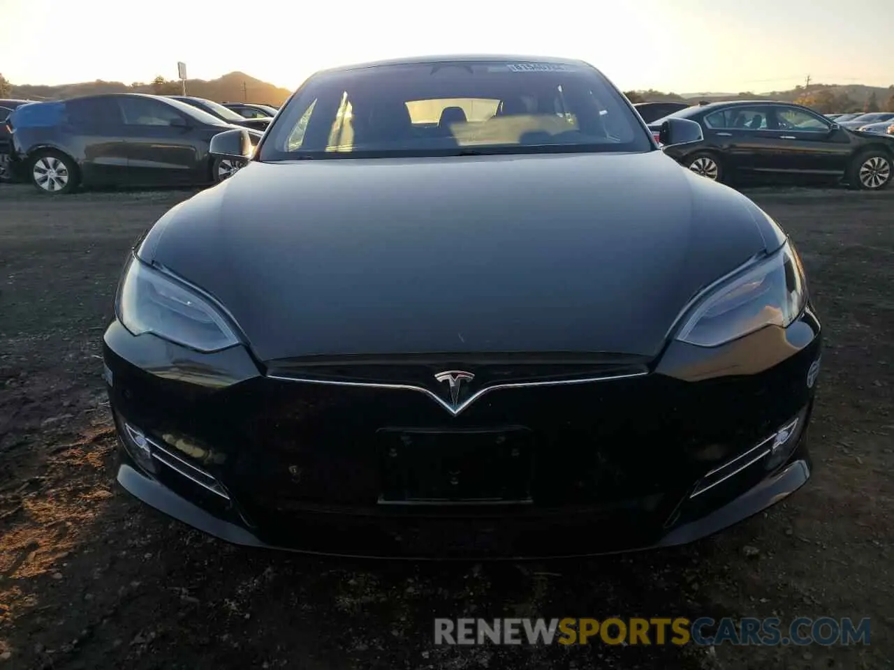 5 fotografías del automóvil dañado 5YJSA1E2XMF425237 TESLA MODEL S 2021