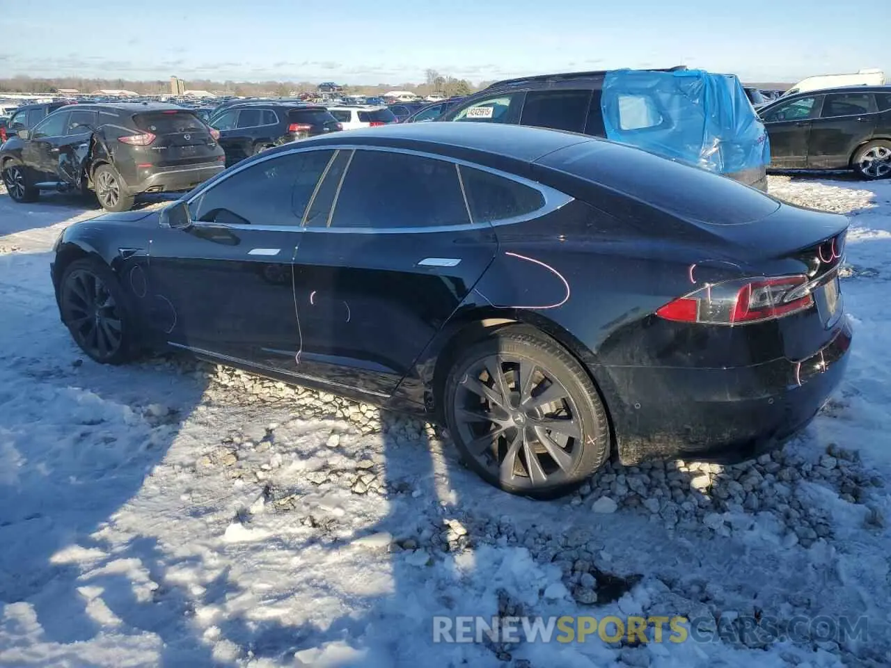 2 fotografías del automóvil dañado 5YJSA1E2XMF426825 TESLA MODEL S 2021
