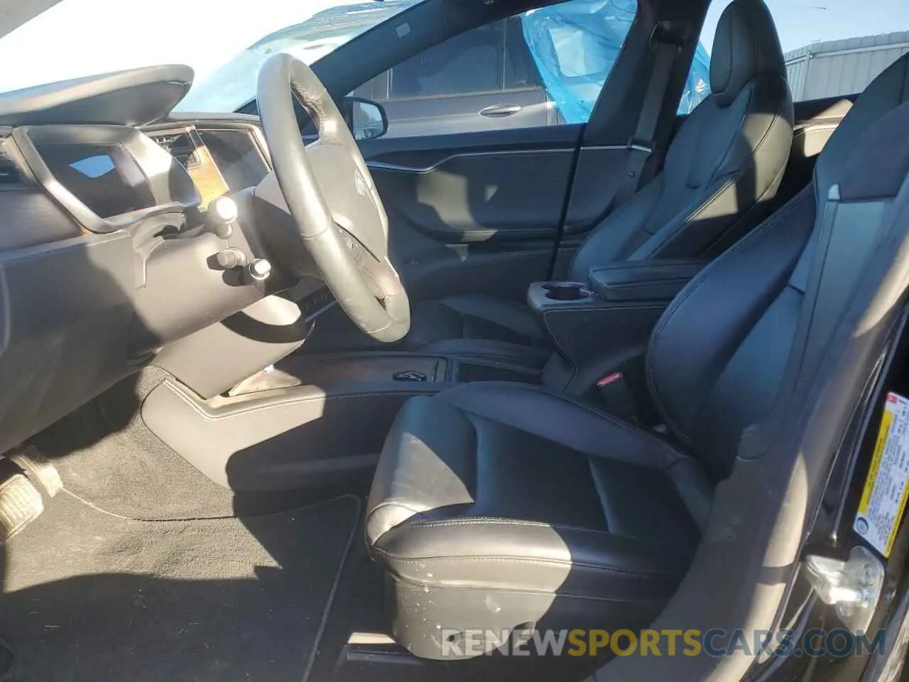 7 fotografías del automóvil dañado 5YJSA1E2XMF426825 TESLA MODEL S 2021