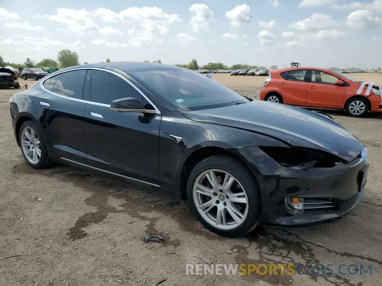 4 fotografías del automóvil dañado 5YJSA1E2XMF426999 TESLA MODEL S 2021