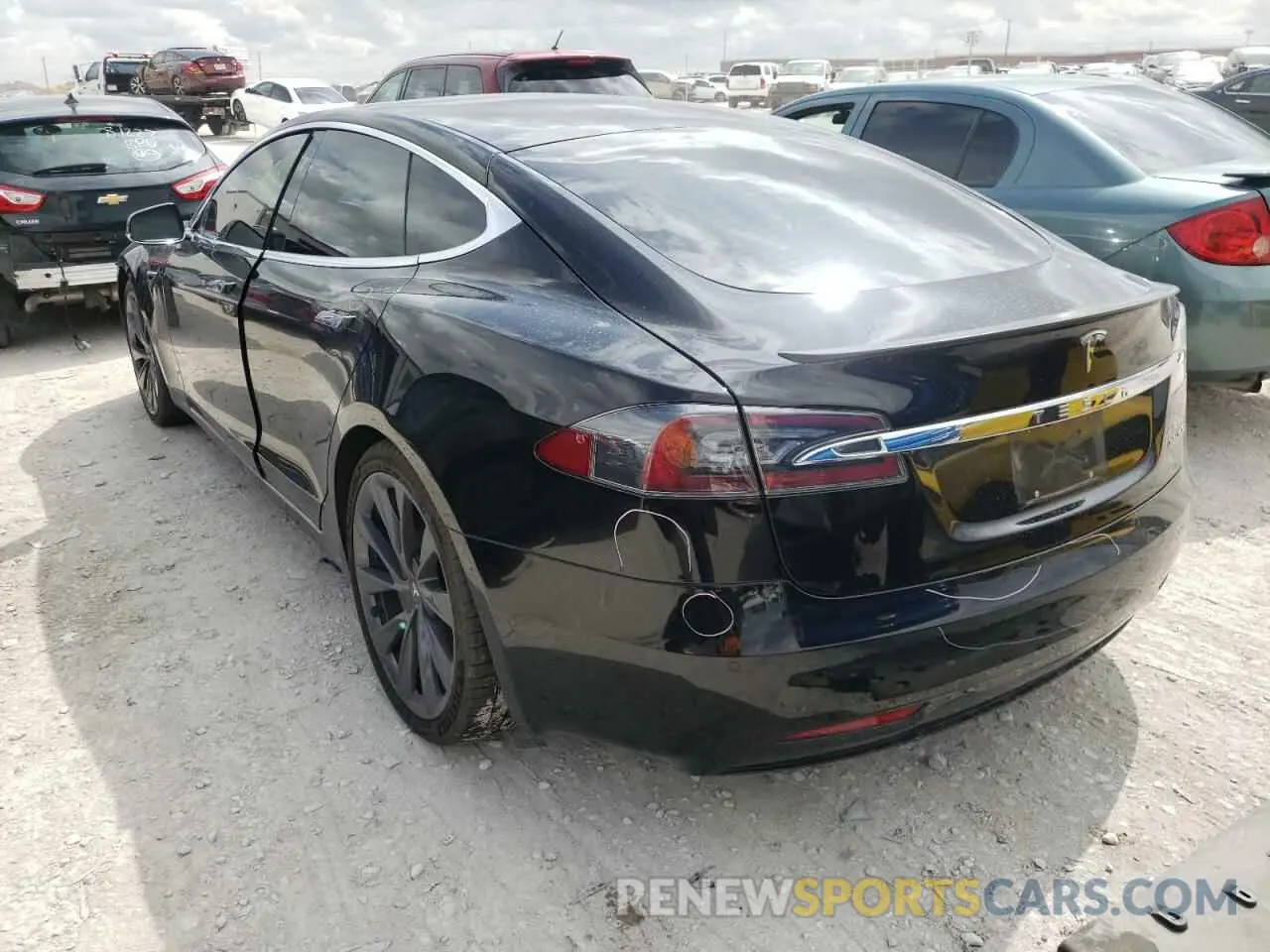 3 fotografías del automóvil dañado 5YJSA1E44MF419158 TESLA MODEL S 2021