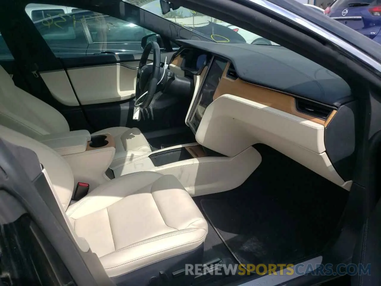 5 fotografías del automóvil dañado 5YJSA1E44MF419158 TESLA MODEL S 2021