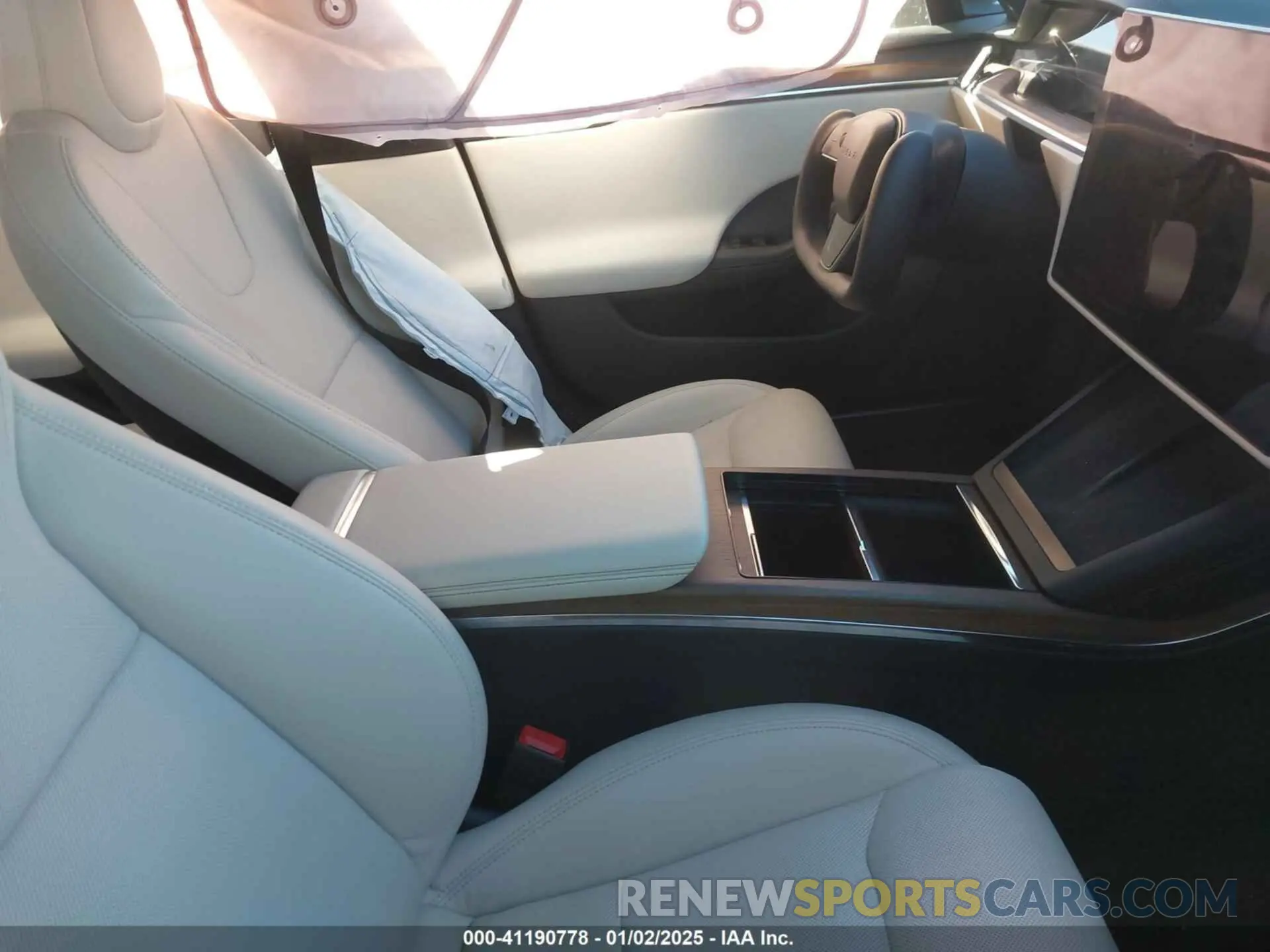 5 fotografías del automóvil dañado 5YJSA1E50MF438864 TESLA MODEL S 2021