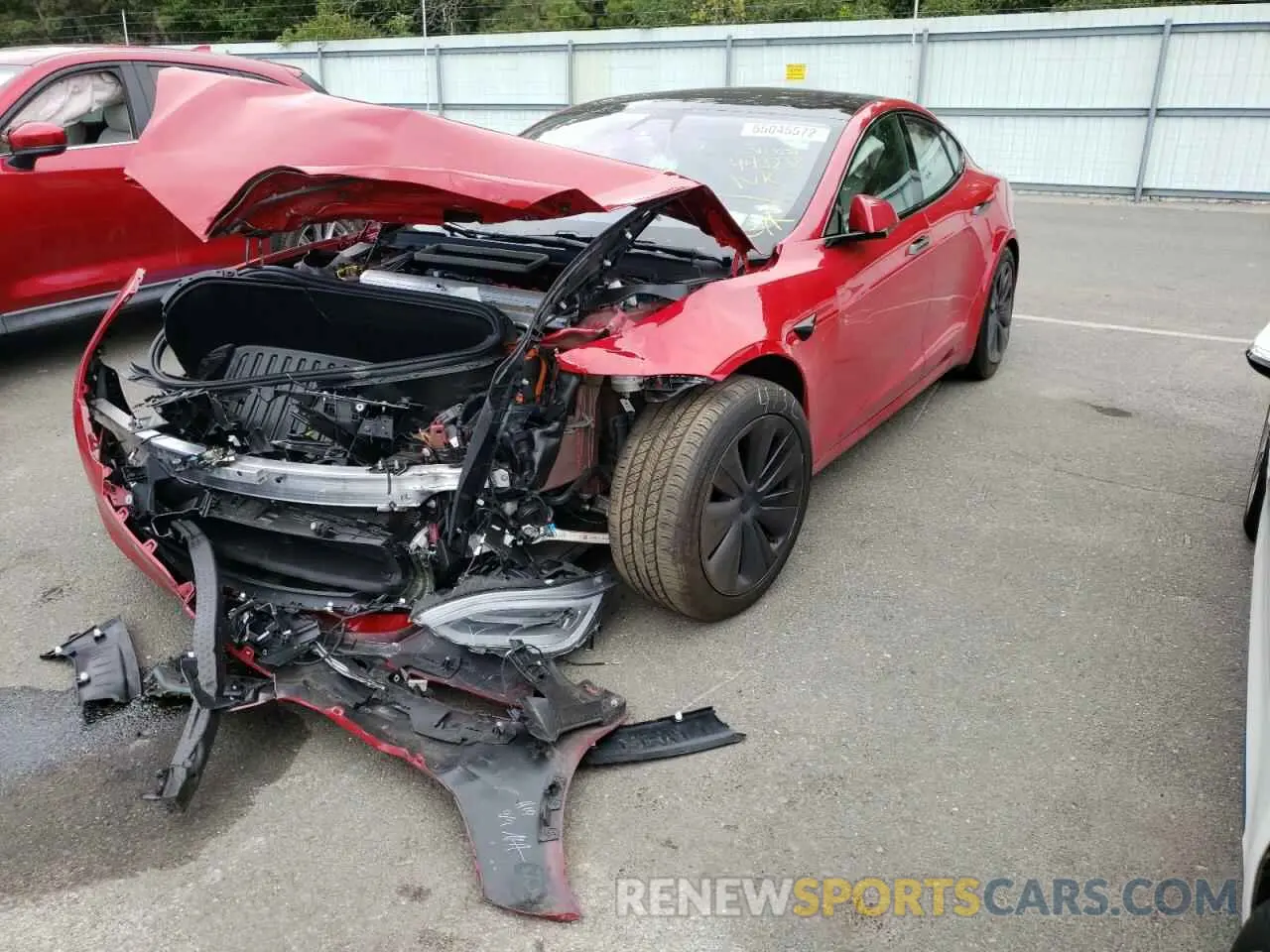 2 fotografías del automóvil dañado 5YJSA1E50MF443238 TESLA MODEL S 2021