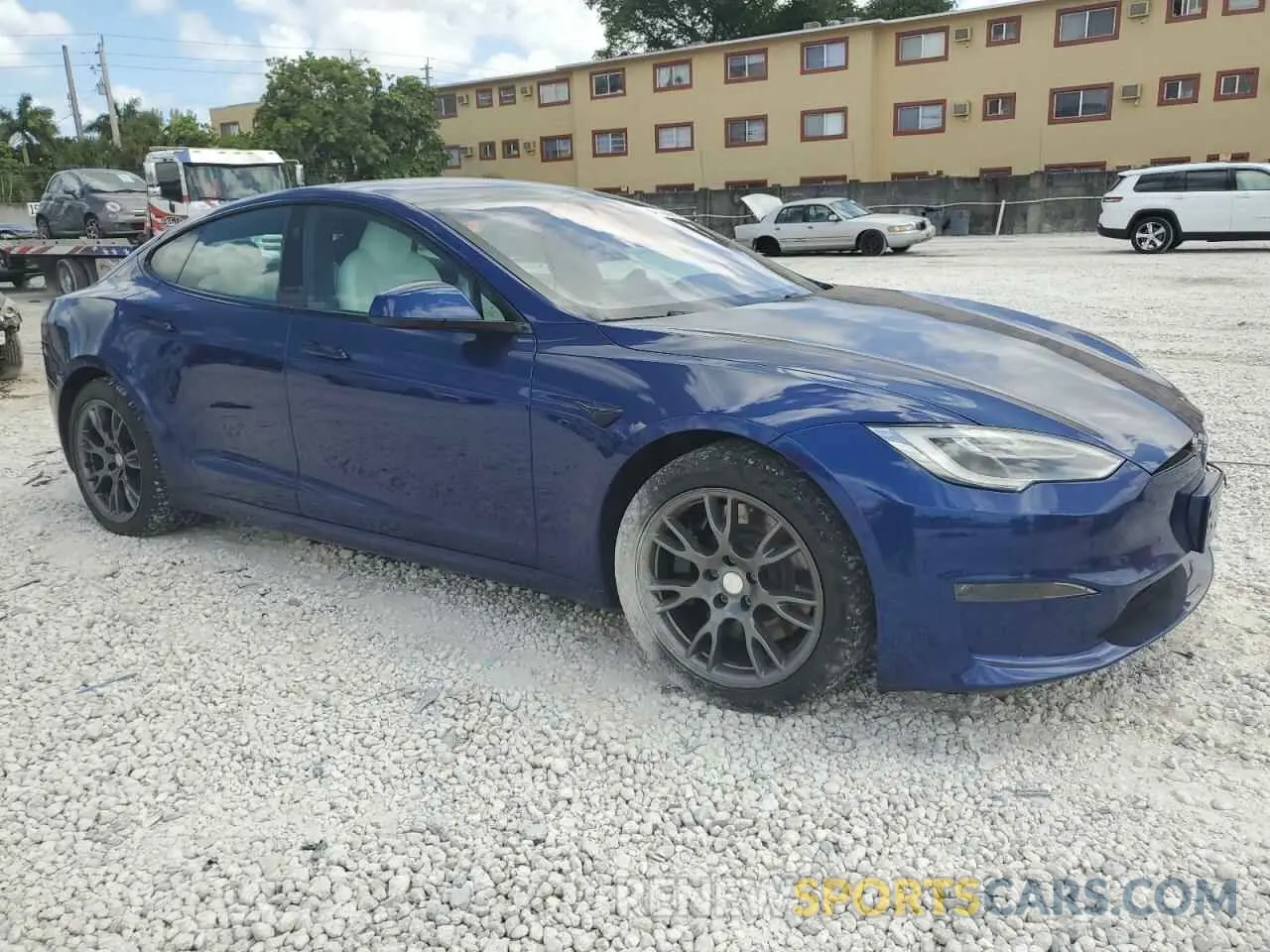 4 fotografías del automóvil dañado 5YJSA1E50MF452893 TESLA MODEL S 2021