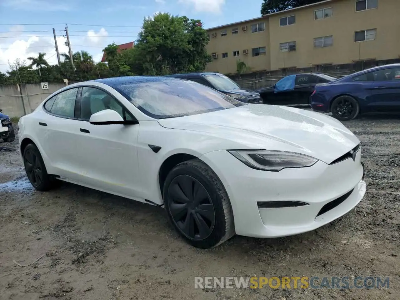 4 fotografías del automóvil dañado 5YJSA1E50MF453591 TESLA MODEL S 2021