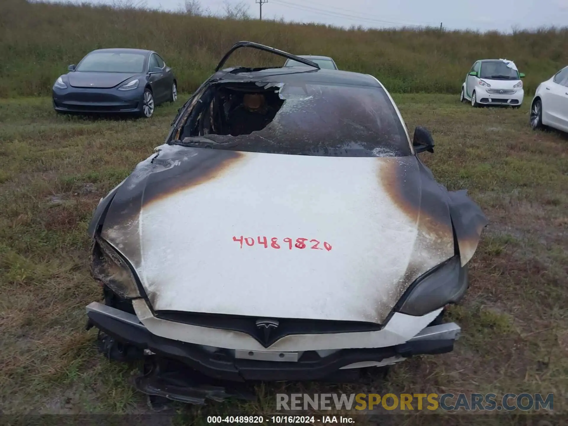 6 fotografías del automóvil dañado 5YJSA1E50MF455096 TESLA MODEL S 2021
