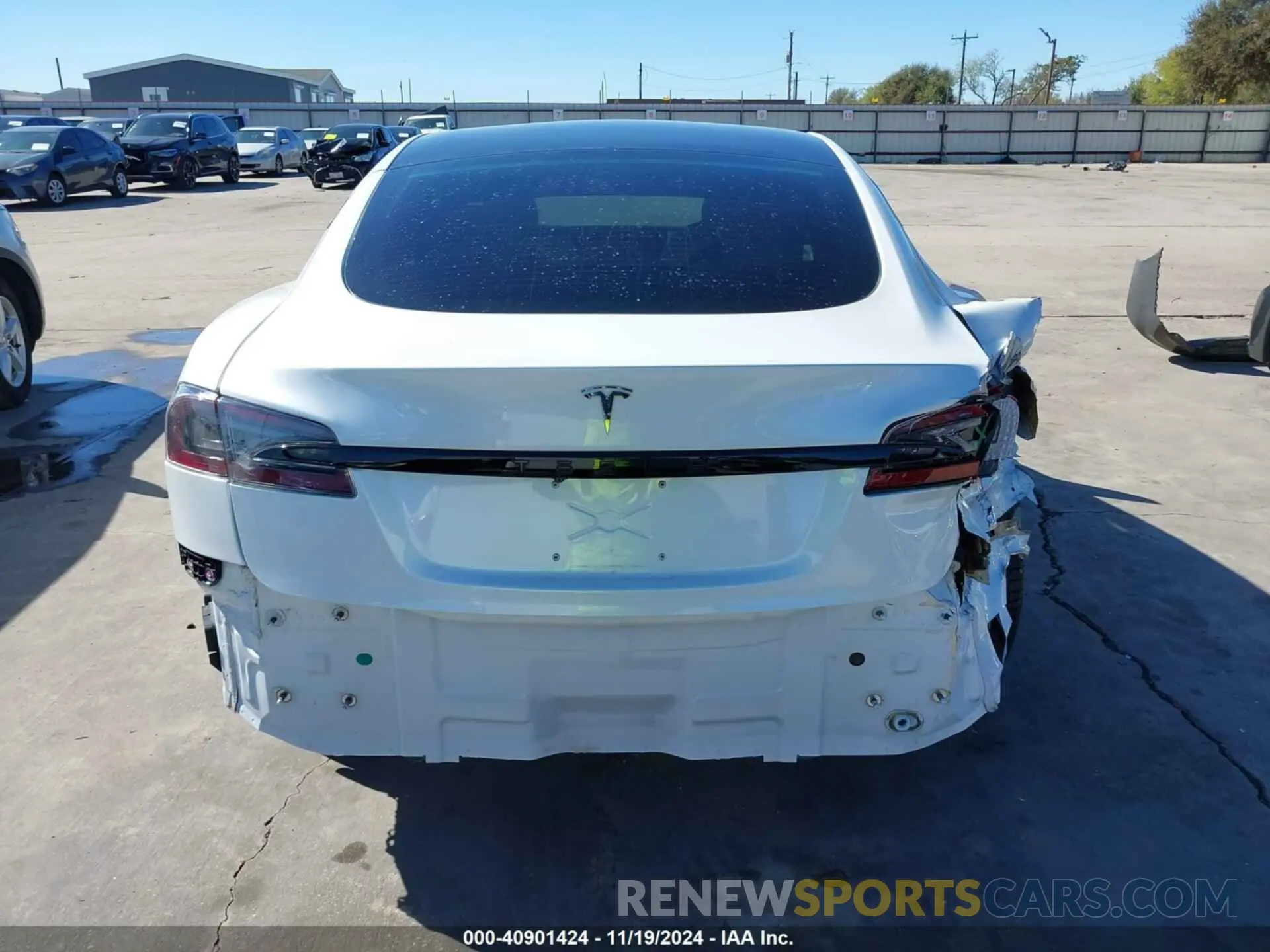16 fotografías del automóvil dañado 5YJSA1E50MF455521 TESLA MODEL S 2021