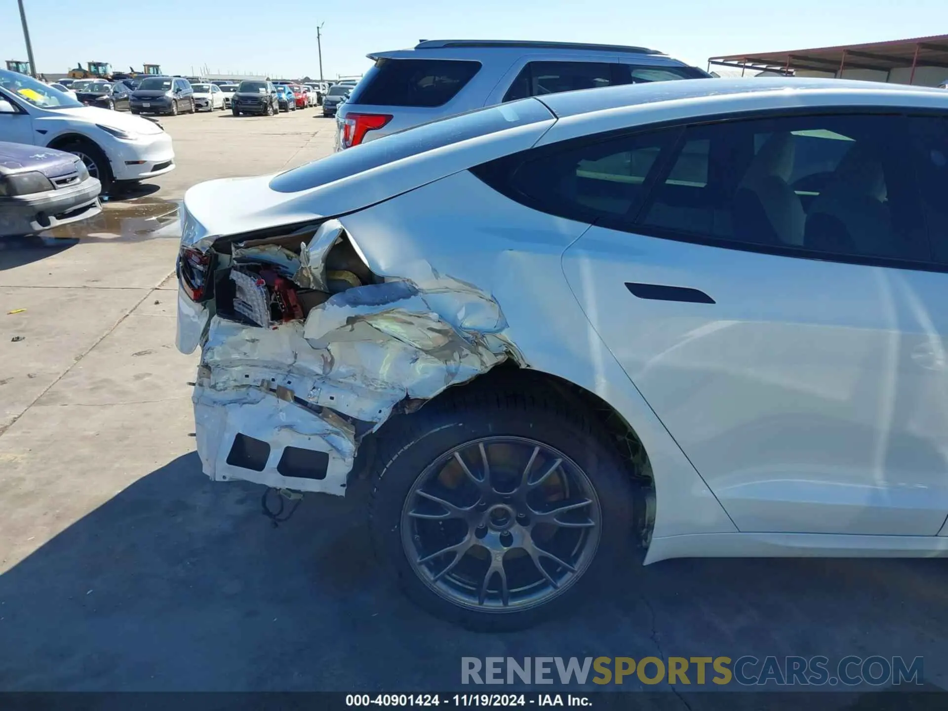 19 fotografías del automóvil dañado 5YJSA1E50MF455521 TESLA MODEL S 2021