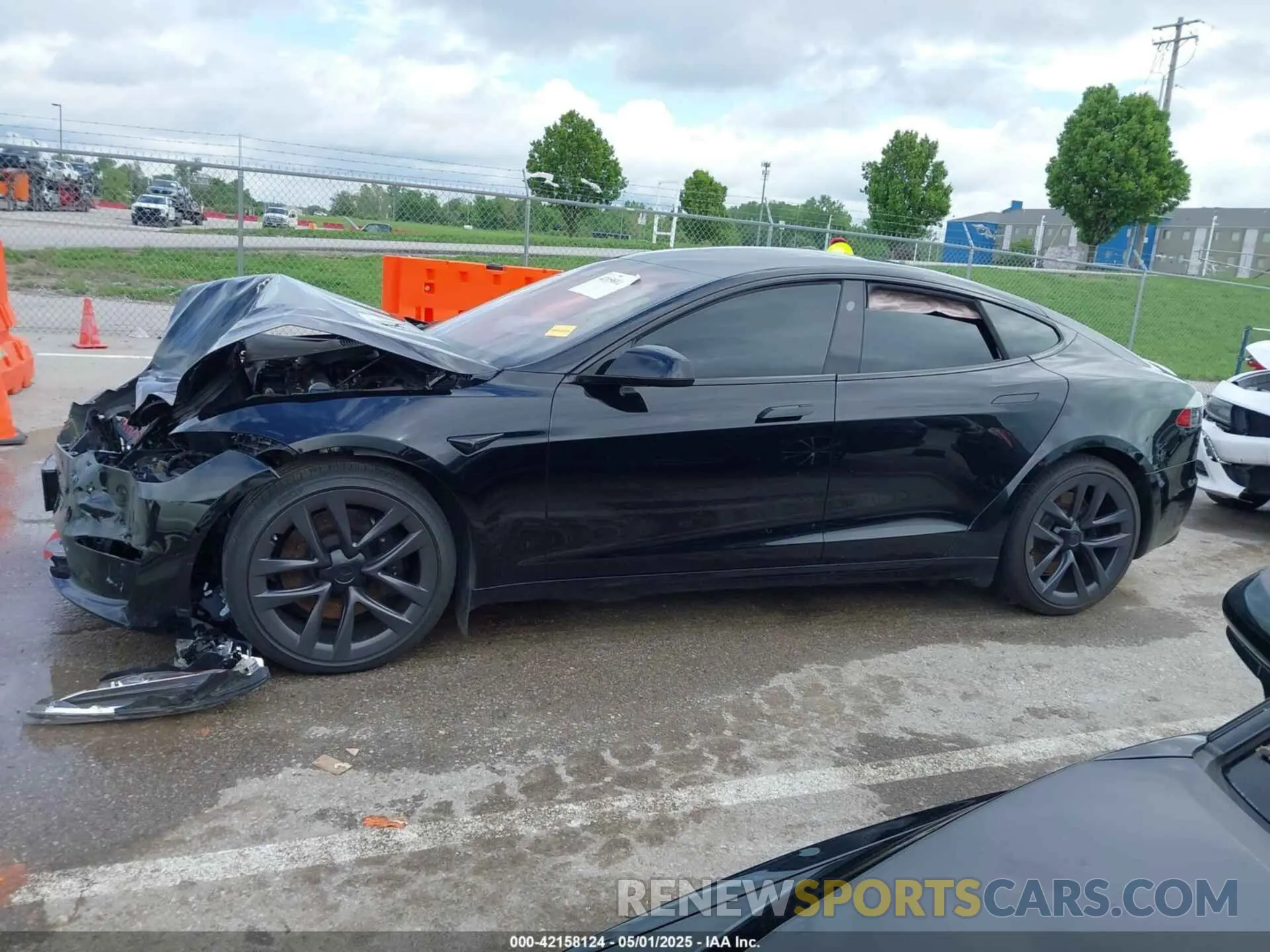 14 fotografías del automóvil dañado 5YJSA1E51MF434466 TESLA MODEL S 2021