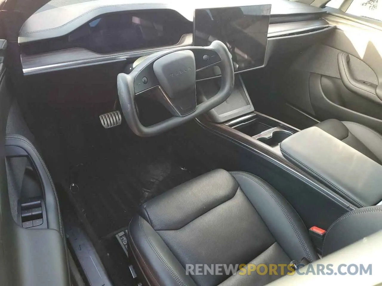 8 fotografías del automóvil dañado 5YJSA1E51MF435472 TESLA MODEL S 2021