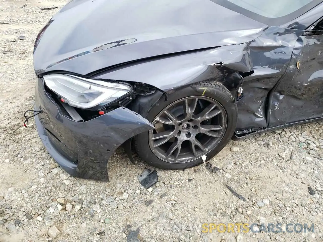 9 fotografías del automóvil dañado 5YJSA1E51MF440011 TESLA MODEL S 2021