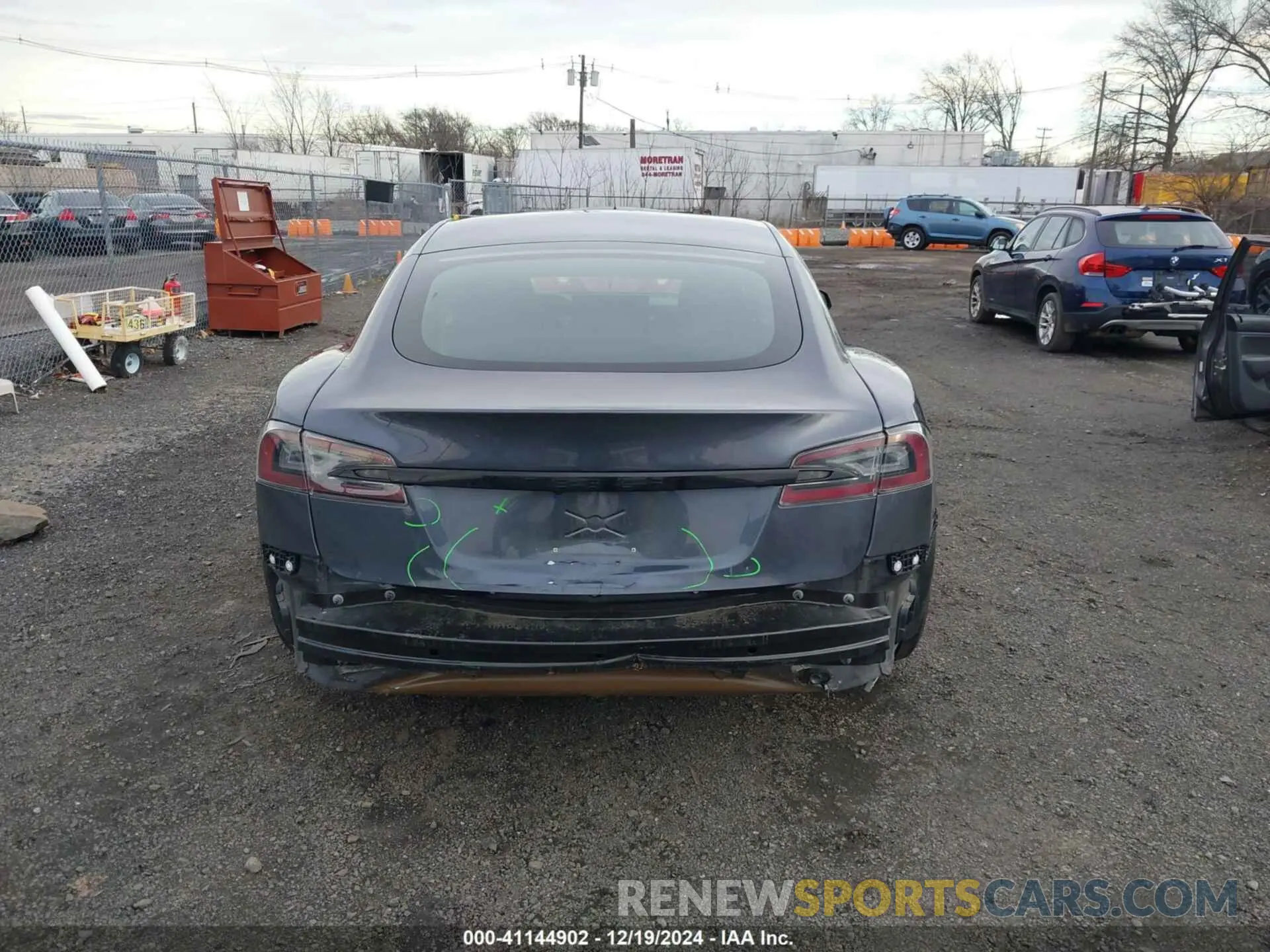 16 fotografías del automóvil dañado 5YJSA1E51MF440929 TESLA MODEL S 2021