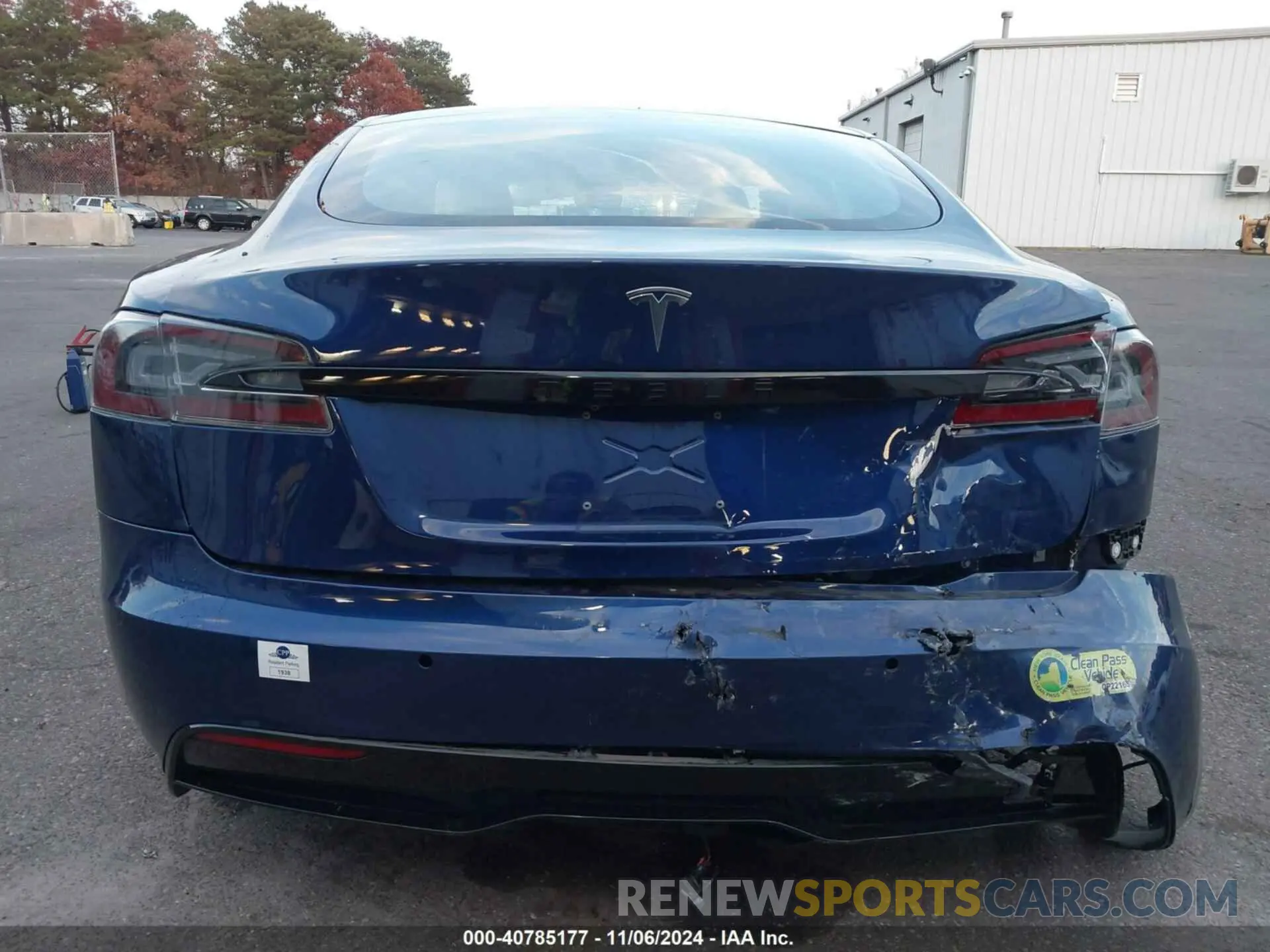 17 fotografías del automóvil dañado 5YJSA1E51MF452918 TESLA MODEL S 2021