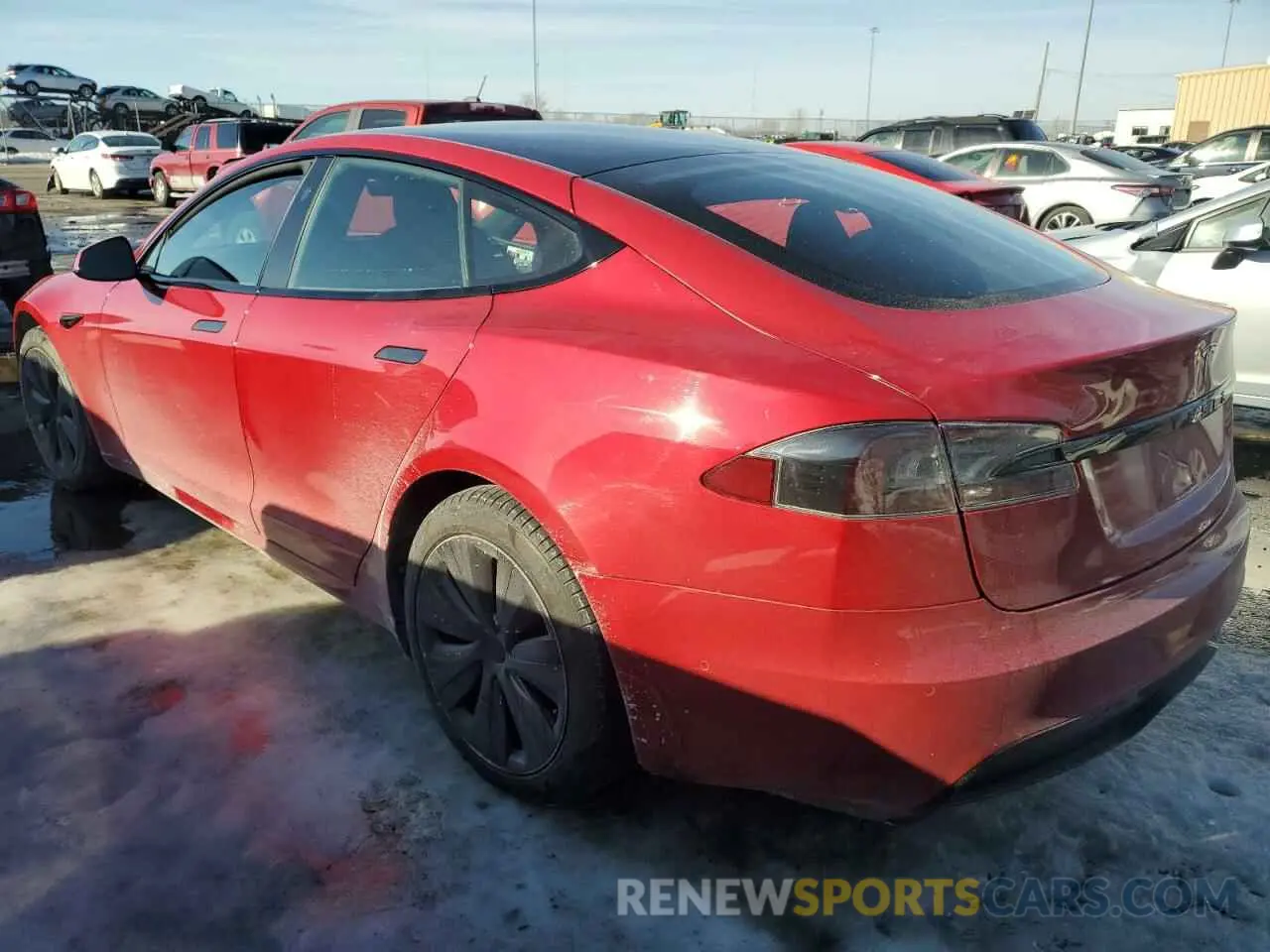 2 fotografías del automóvil dañado 5YJSA1E52MF439286 TESLA MODEL S 2021