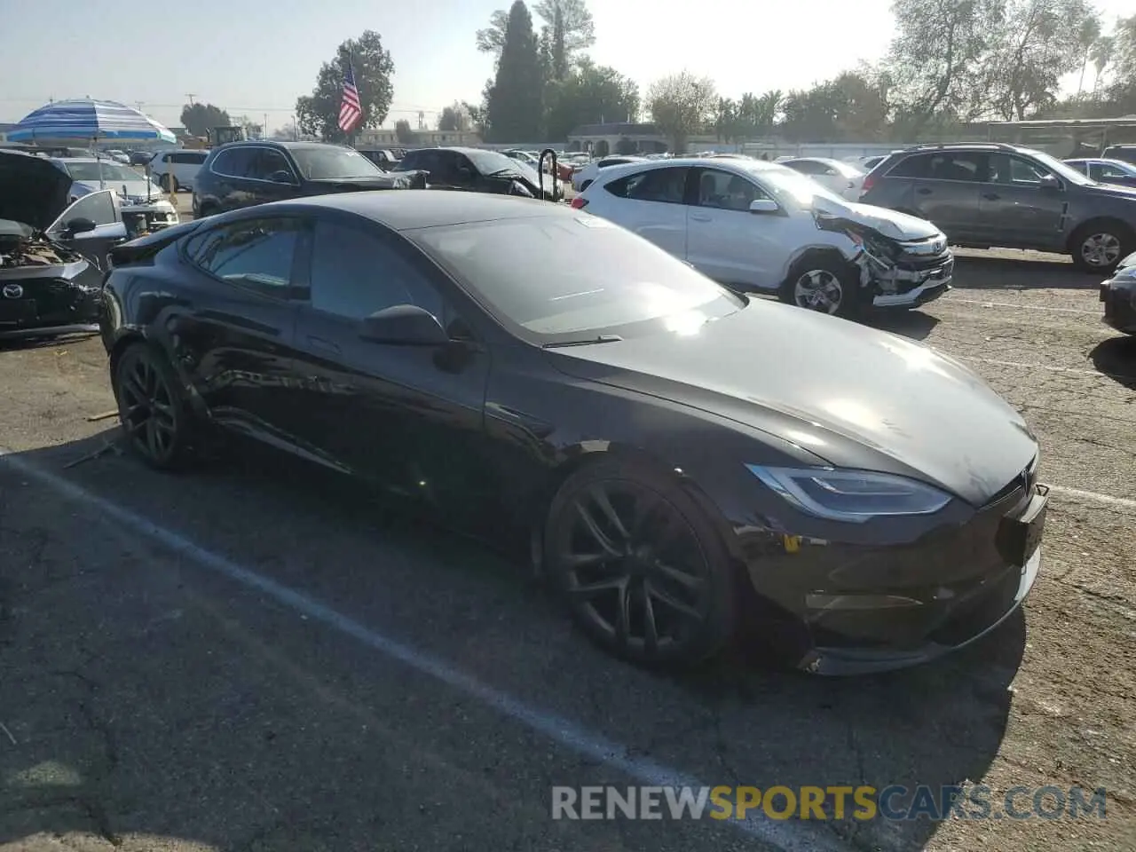 4 fotografías del automóvil dañado 5YJSA1E52MF443578 TESLA MODEL S 2021