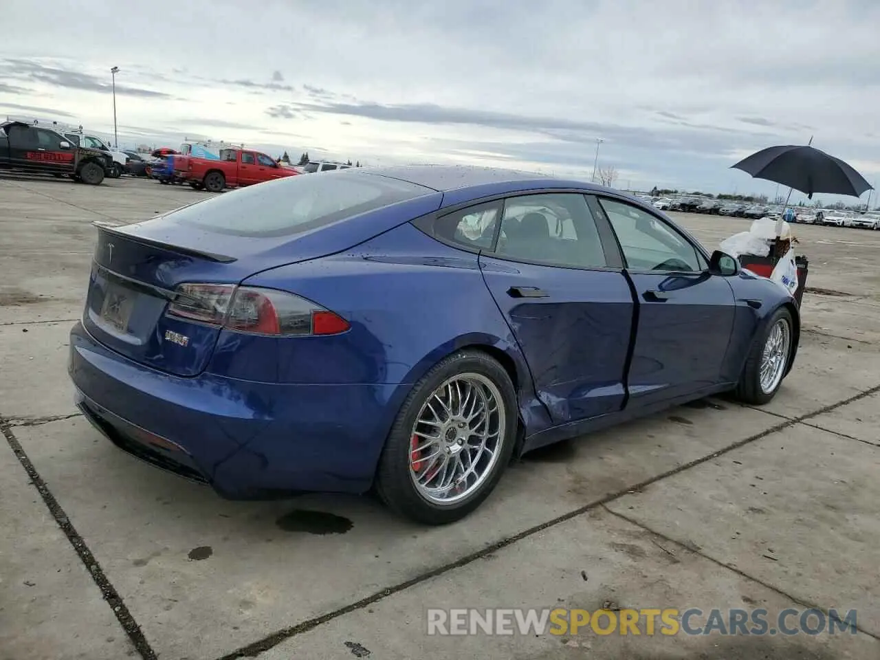 3 fotografías del automóvil dañado 5YJSA1E53MF443685 TESLA MODEL S 2021
