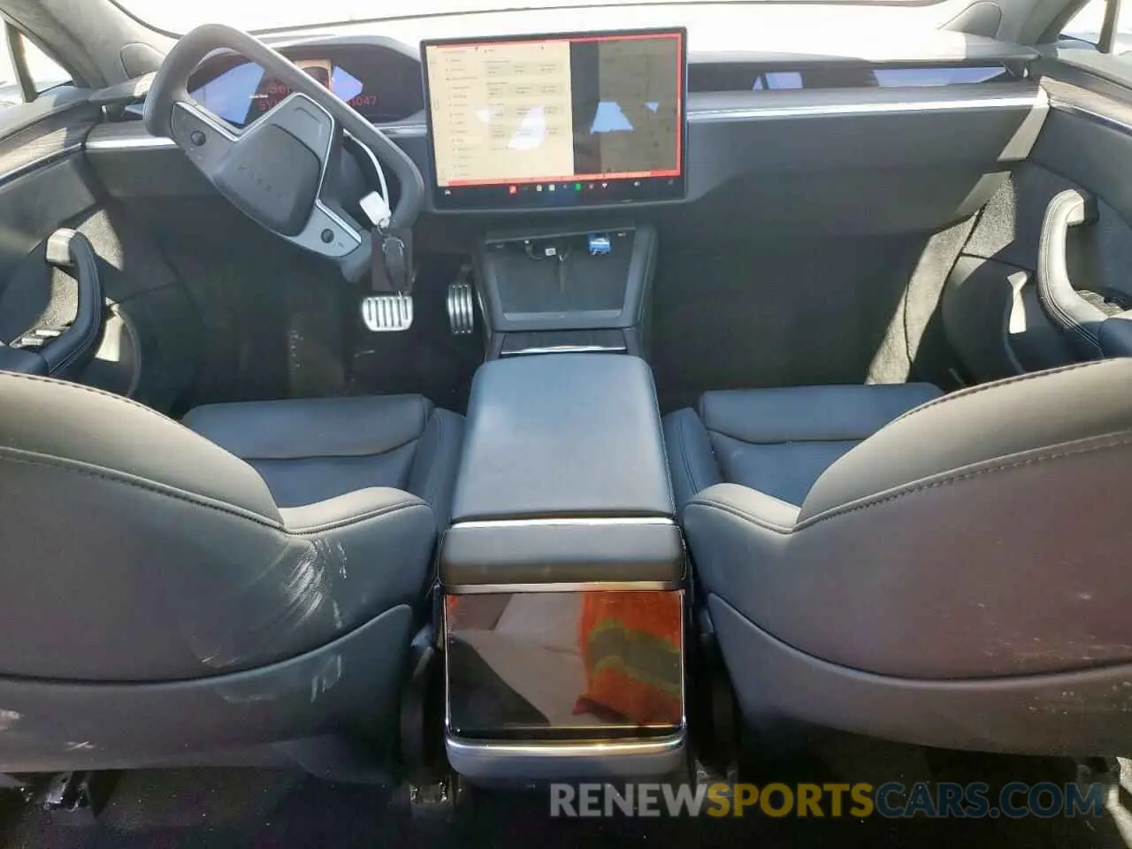 8 fotografías del automóvil dañado 5YJSA1E55MF441047 TESLA MODEL S 2021