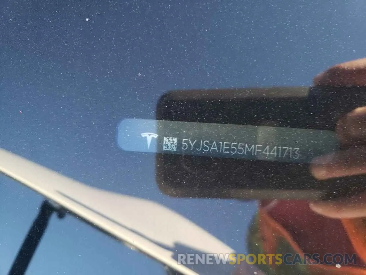 13 fotografías del automóvil dañado 5YJSA1E55MF441713 TESLA MODEL S 2021