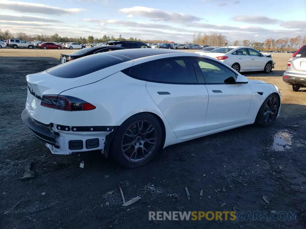 3 fotografías del automóvil dañado 5YJSA1E55MF441713 TESLA MODEL S 2021