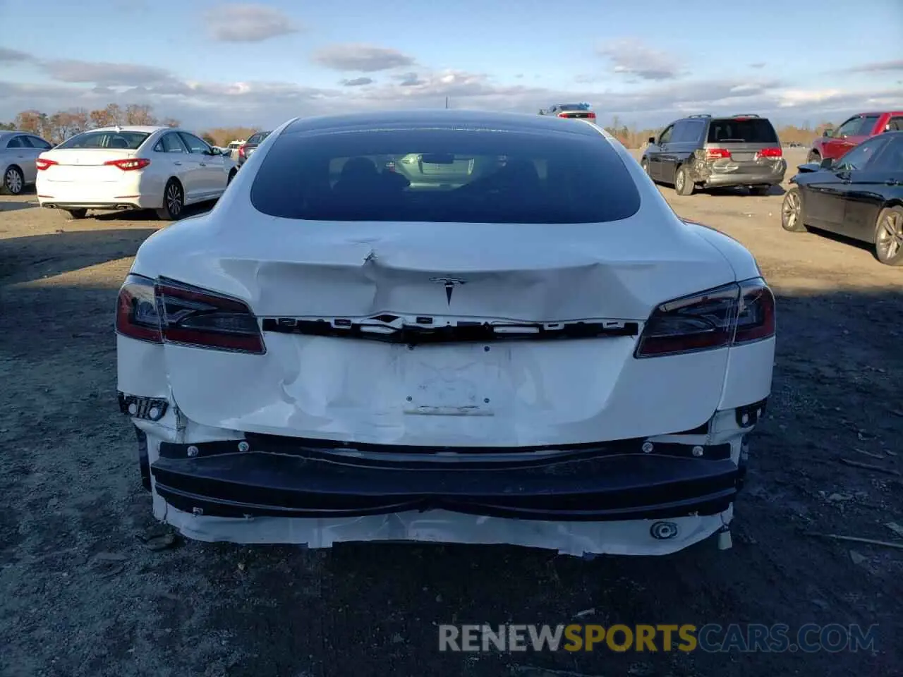 6 fotografías del automóvil dañado 5YJSA1E55MF441713 TESLA MODEL S 2021